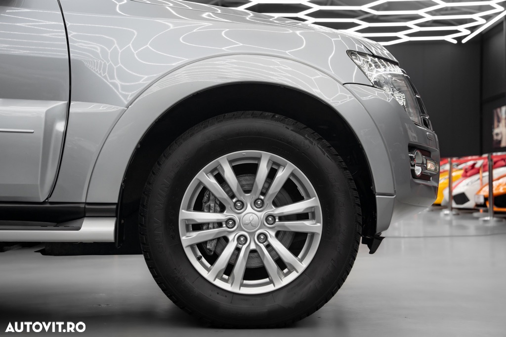 Mitsubishi Pajero 3.2 DI-D Automatik Top - 8
