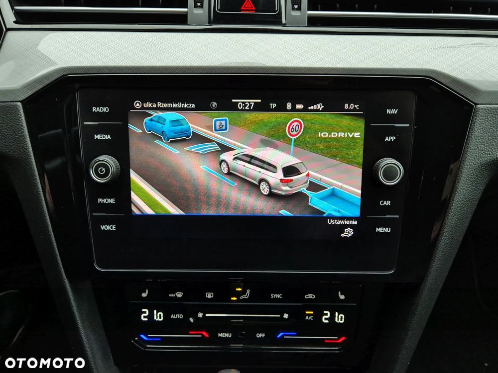 Volkswagen Passat 2.0 TDI EVO Business DSG - 23