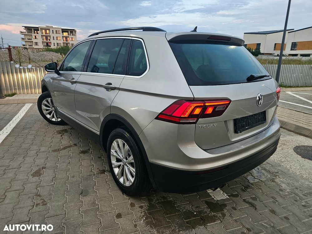 Volkswagen Tiguan 2.0 TDI 4Mot DSG Comfortline - 13