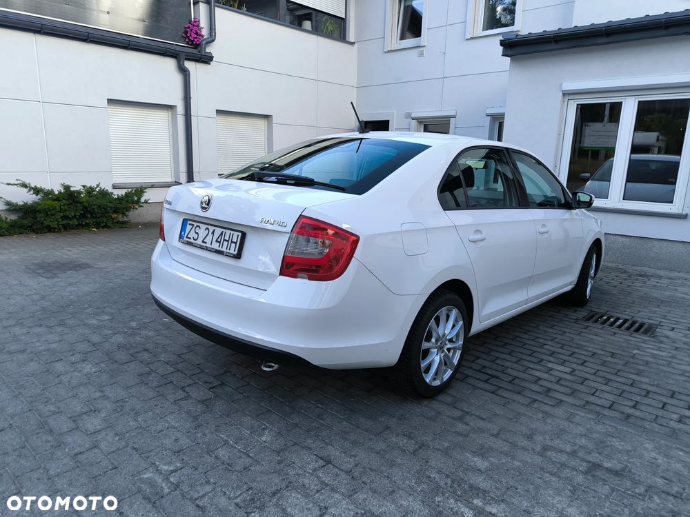 Skoda RAPID 1.2 TSI Ambition - 4