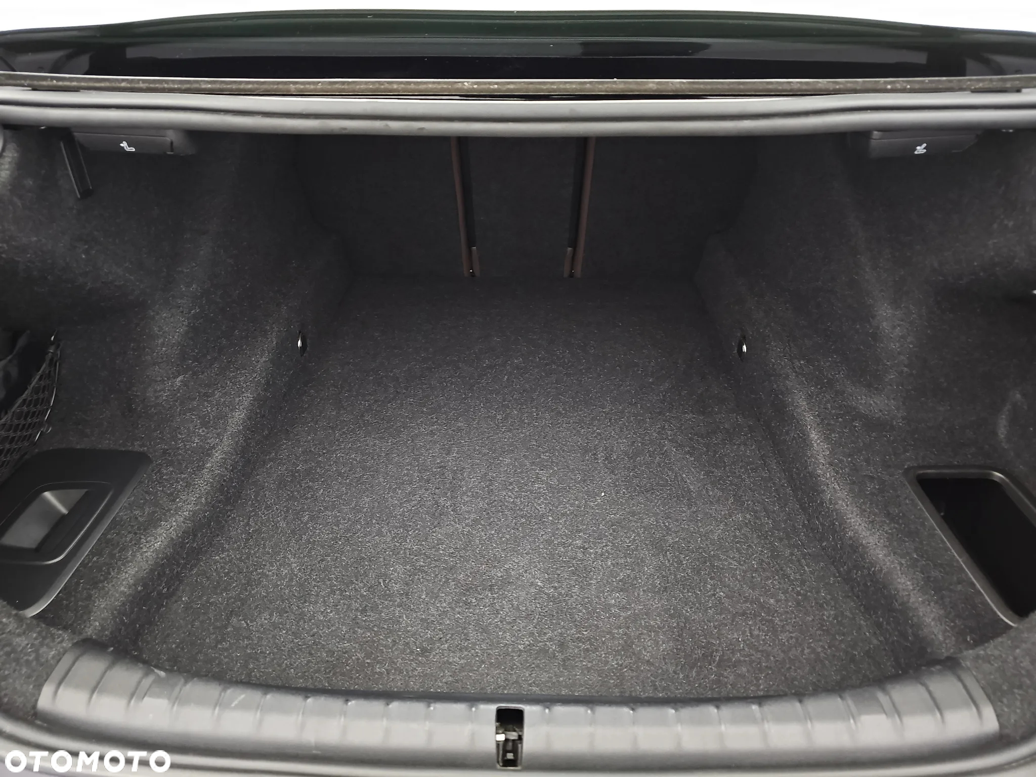 BMW Seria 5 M550i xDrive - 34