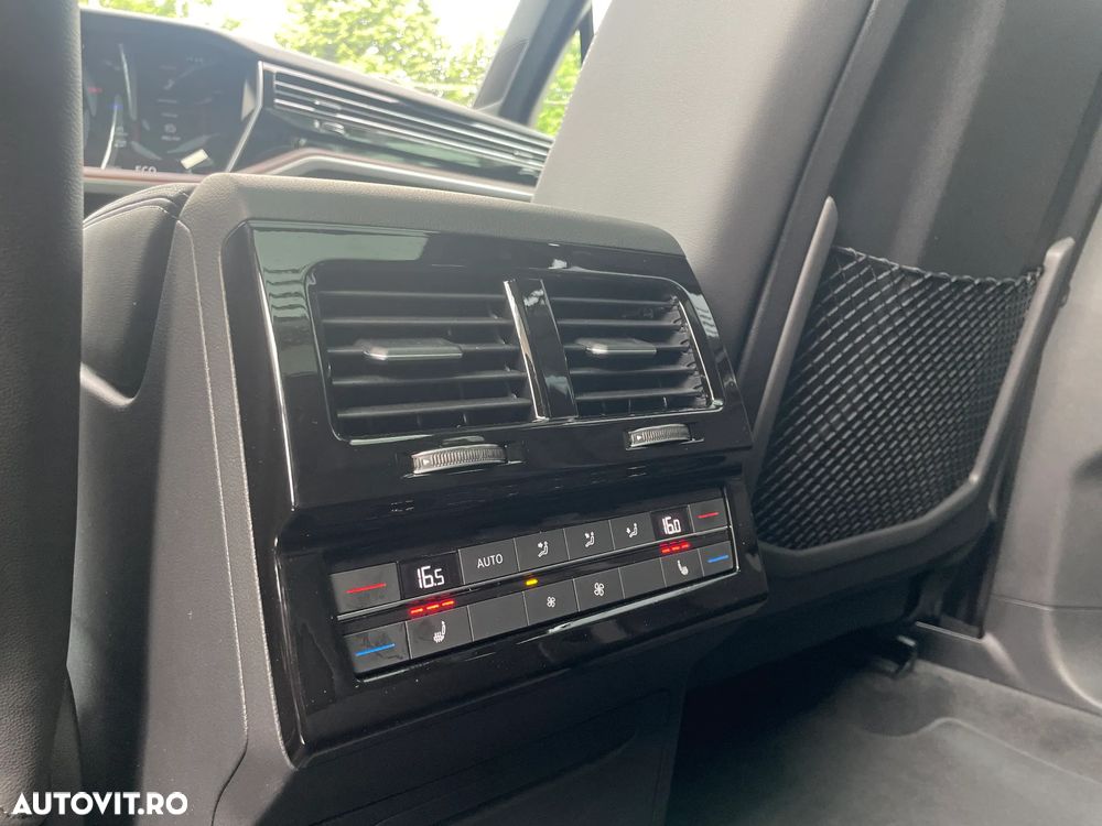 Volkswagen Touareg V6 TDI 4MOTION Elegance - 26