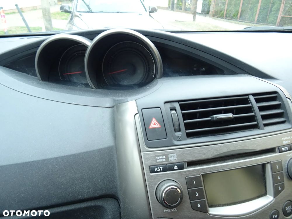 Toyota Verso 1.8 Prestige EU5 - 16