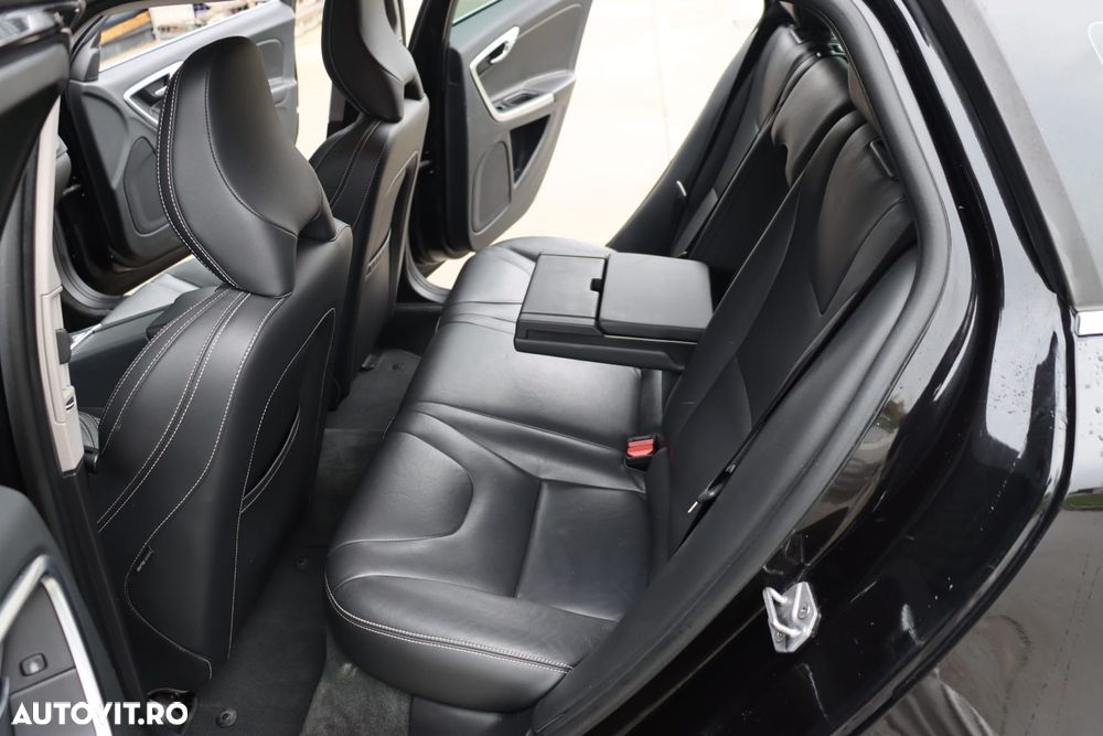 Volvo V60 D6 Twin Engine Geartronic Summum - 10