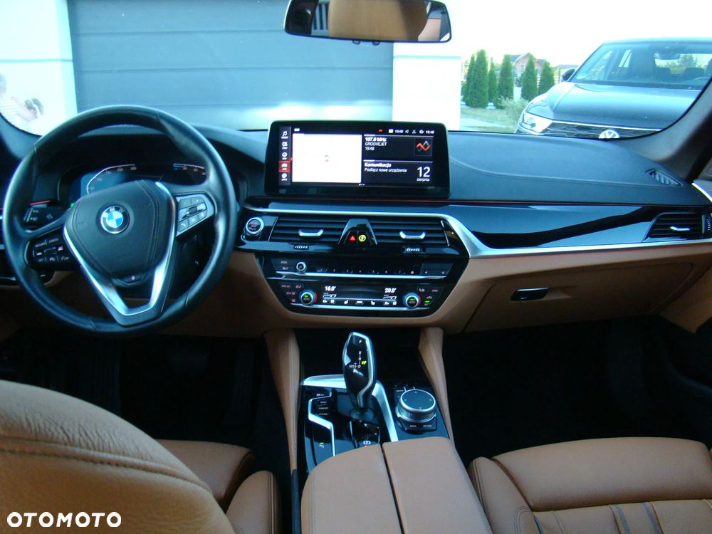BMW Seria 5 520d xDrive mHEV Luxury Line sport - 35