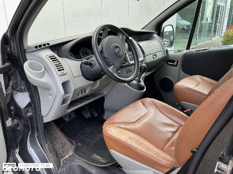 Opel Vivaro - 24