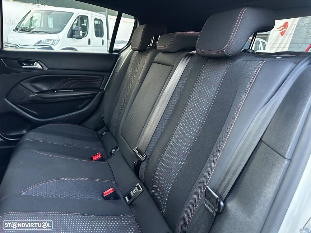 Peugeot 308 1.2 PureTech GT Line EAT6 - 18