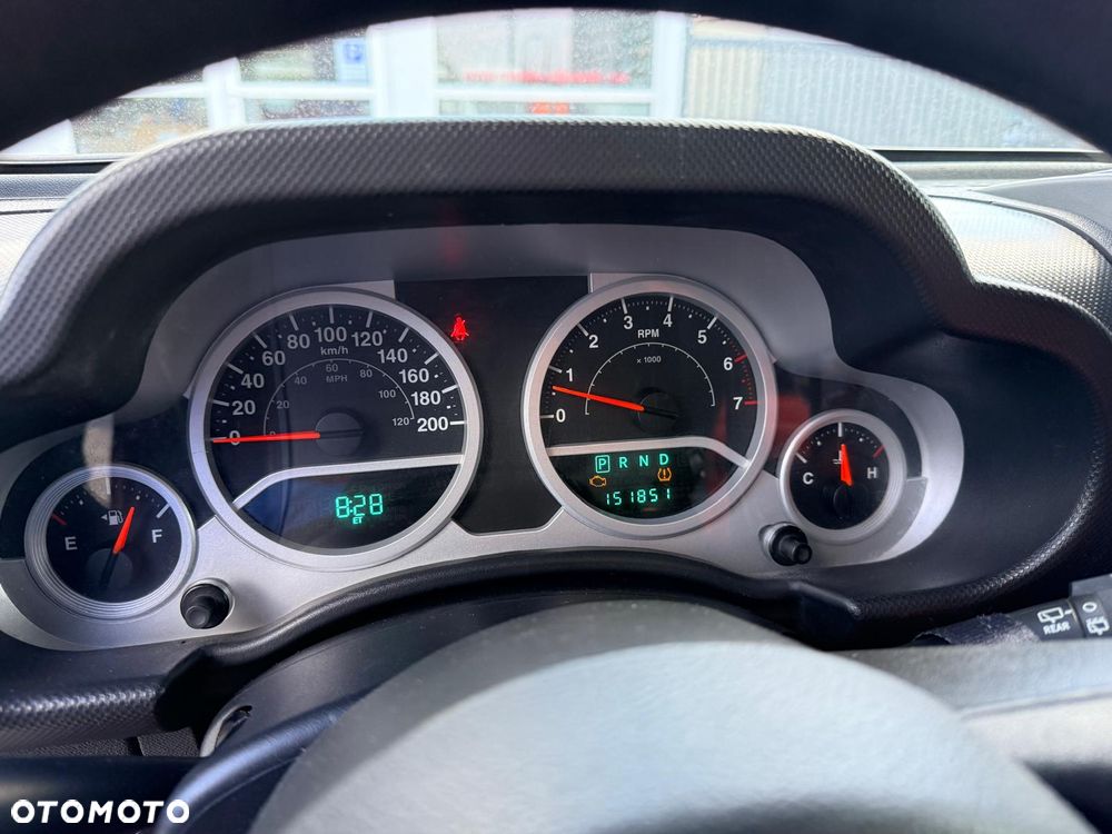 Jeep Wrangler Unlimited 3.8 Automatik Sahara - 11