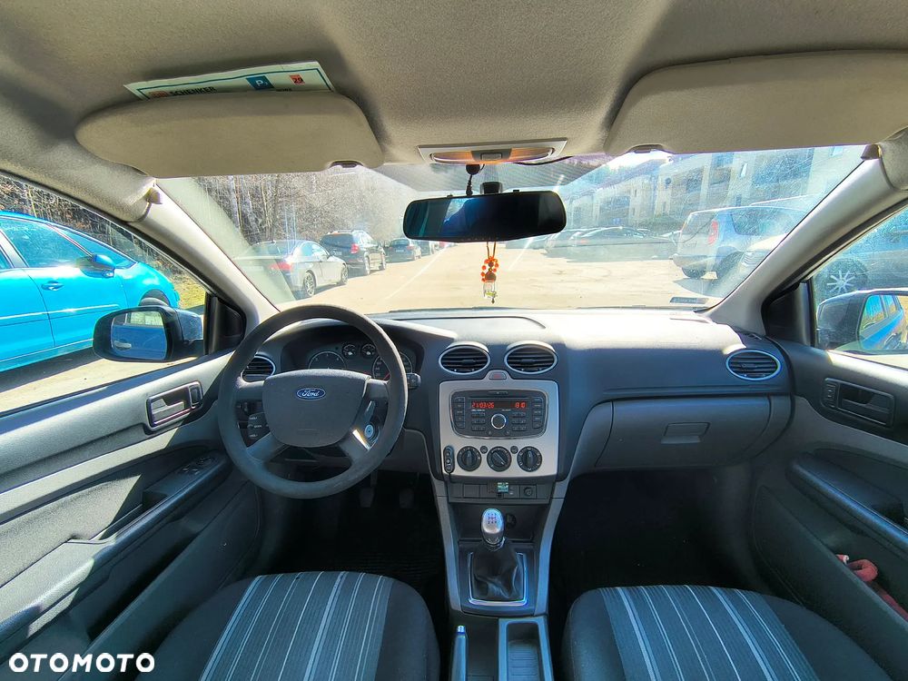 Ford Focus 1.8 TDCi Ambiente - 4