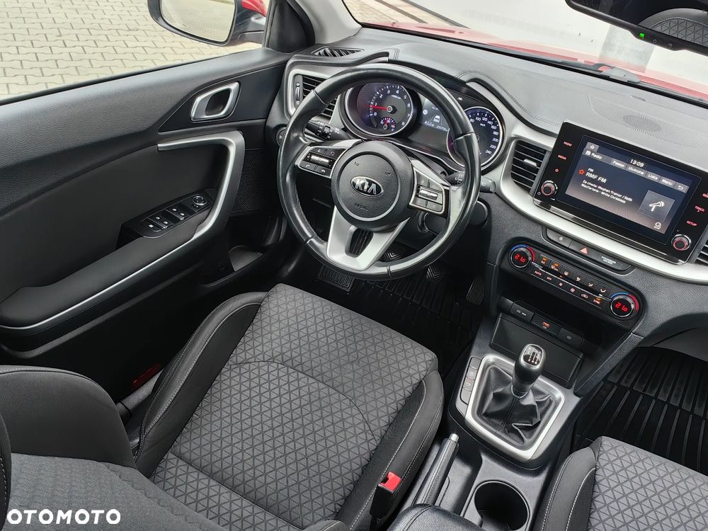 Kia XCeed 1.4 T-GDI M - 26