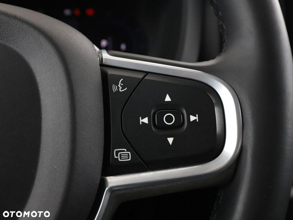 Volvo XC 60 B4 D Geartronic Momentum Pro - 30