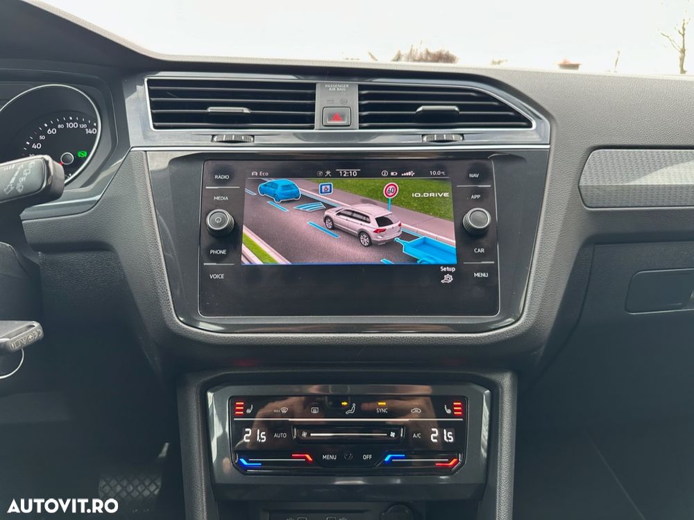Volkswagen Tiguan 2.0 TDI SCR 4MOTION DSG Elegance - 22