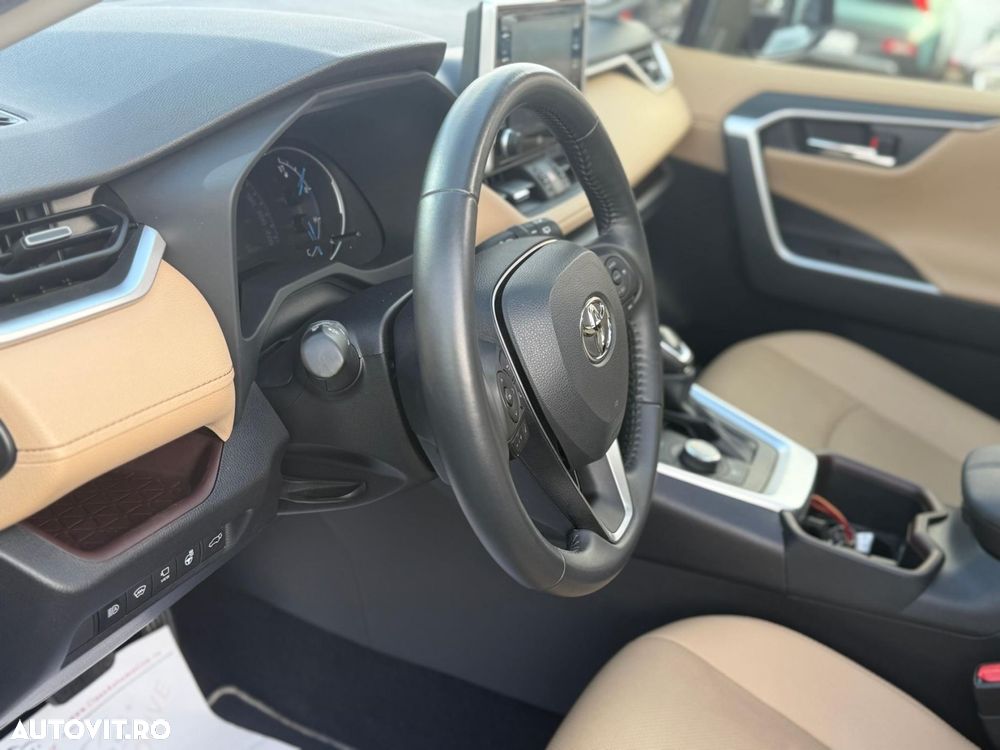 Toyota RAV4 - 7