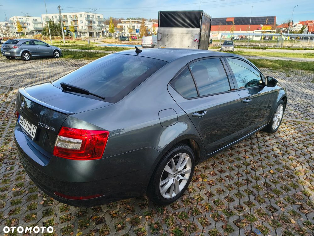 Skoda Octavia 1.5 TSI ACT Style DSG - 7