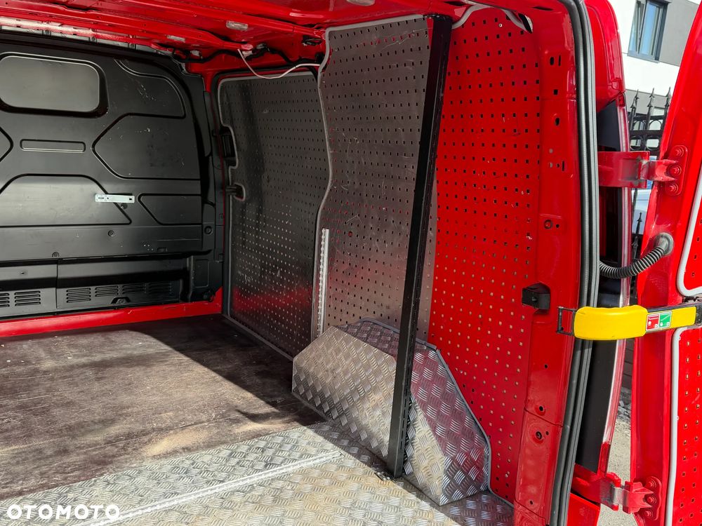 Ford TRANSIT CUSTOM - 31