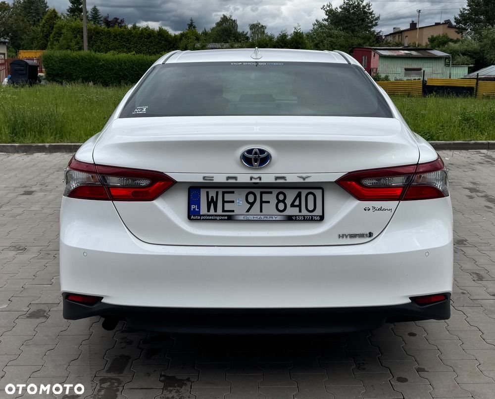 Toyota Camry - 8