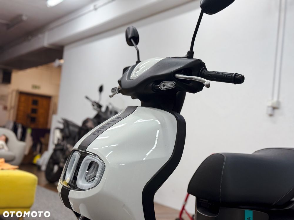 Yamaha Neos - 10