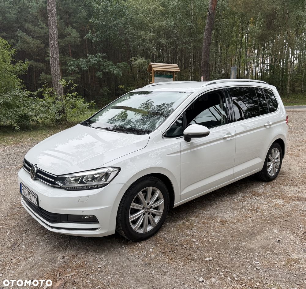 Volkswagen Touran - 1