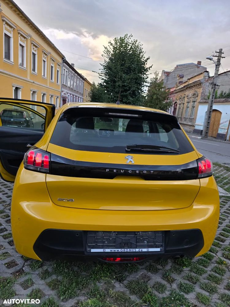 Peugeot 208 - 4