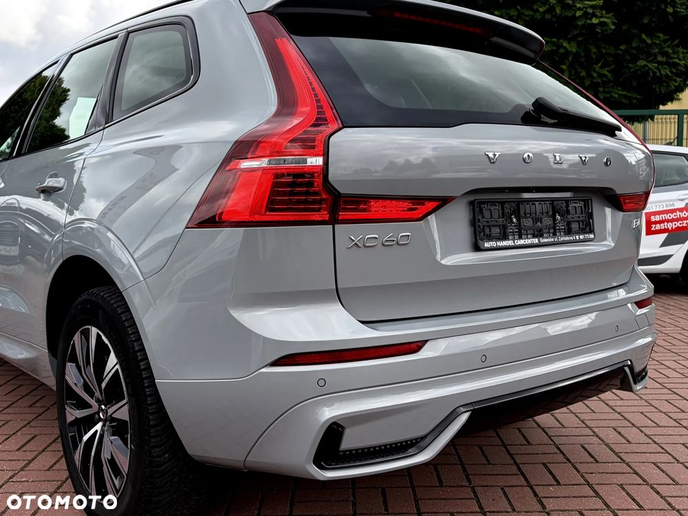 Volvo XC 60 B4 D Plus Dark - 10