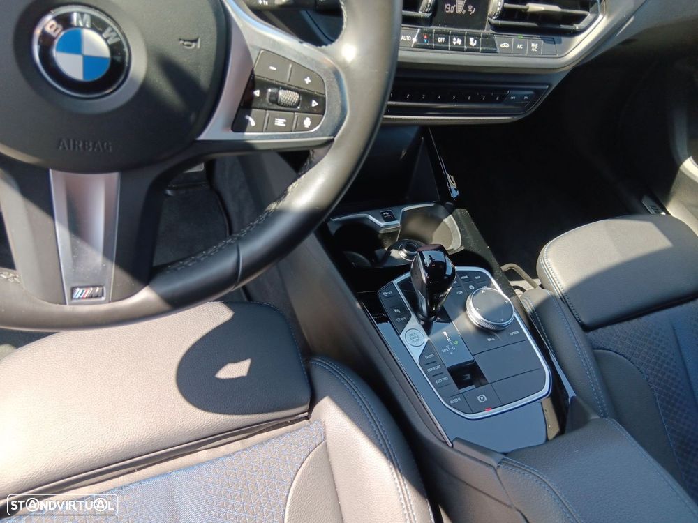 BMW 116 d Pack Desportivo M Auto - 17