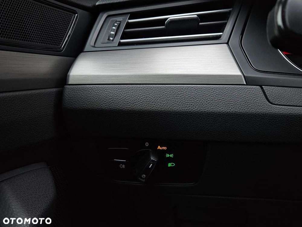 Volkswagen Passat - 38