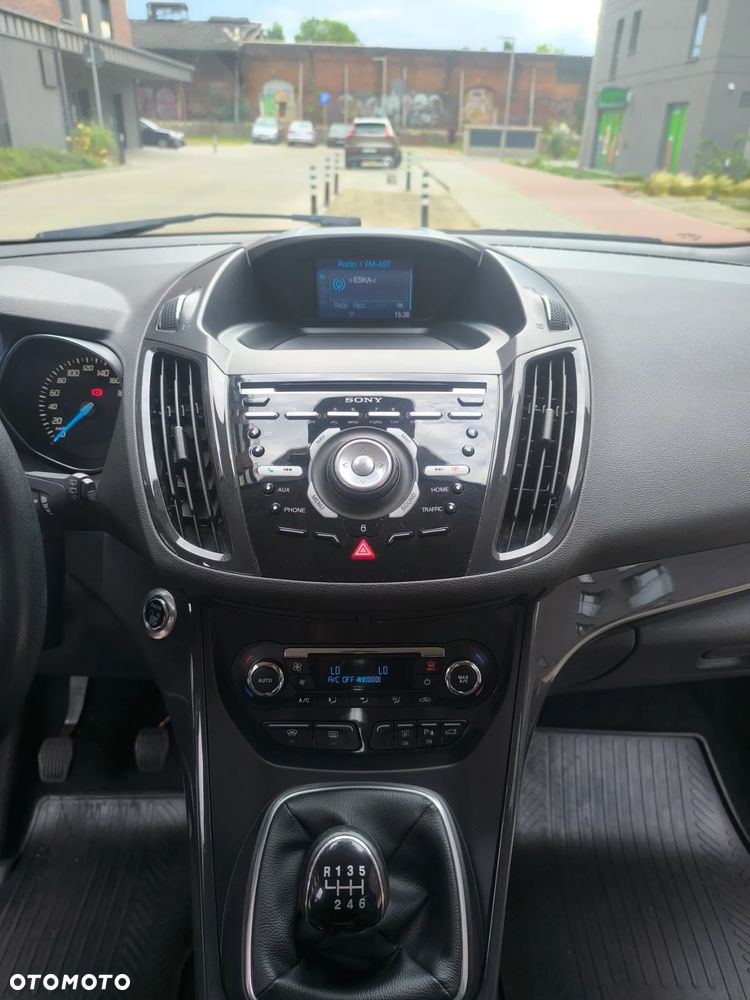 Ford Kuga 2.0 TDCi Individual FWD - 13
