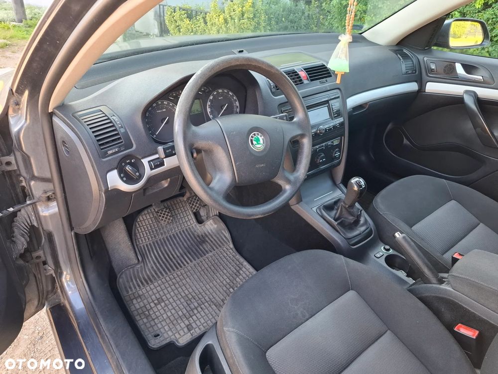 Skoda Octavia 1.6 Classic - 9