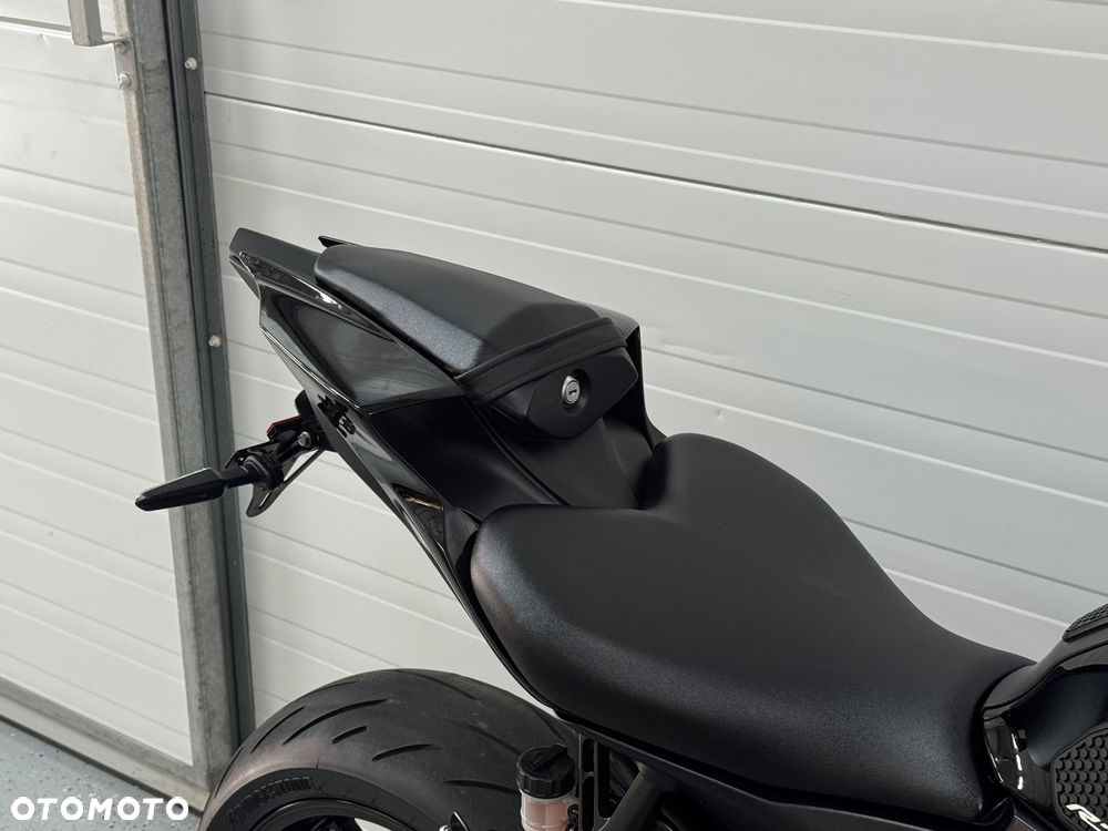 Yamaha R7 - 5