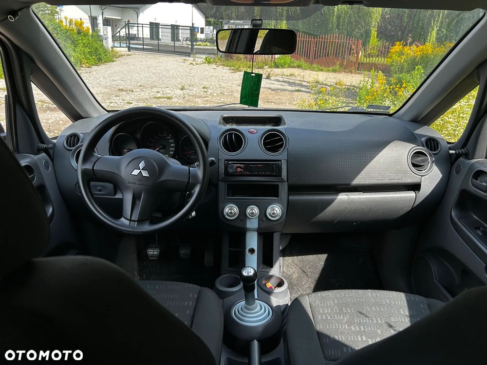 Mitsubishi Colt - 9