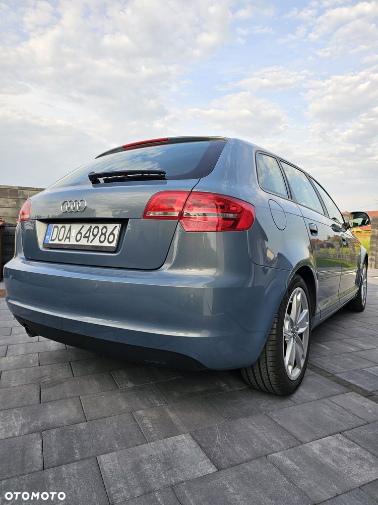 Audi A3 Sportback 2.0 TDI Ambiente - 8