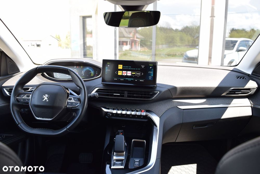 Peugeot 3008 225 e-EAT8 Allure - 29