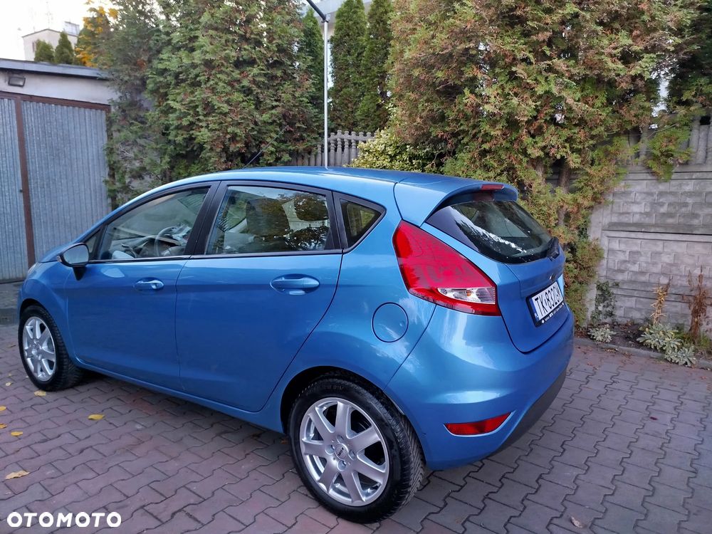 Ford Fiesta - 12