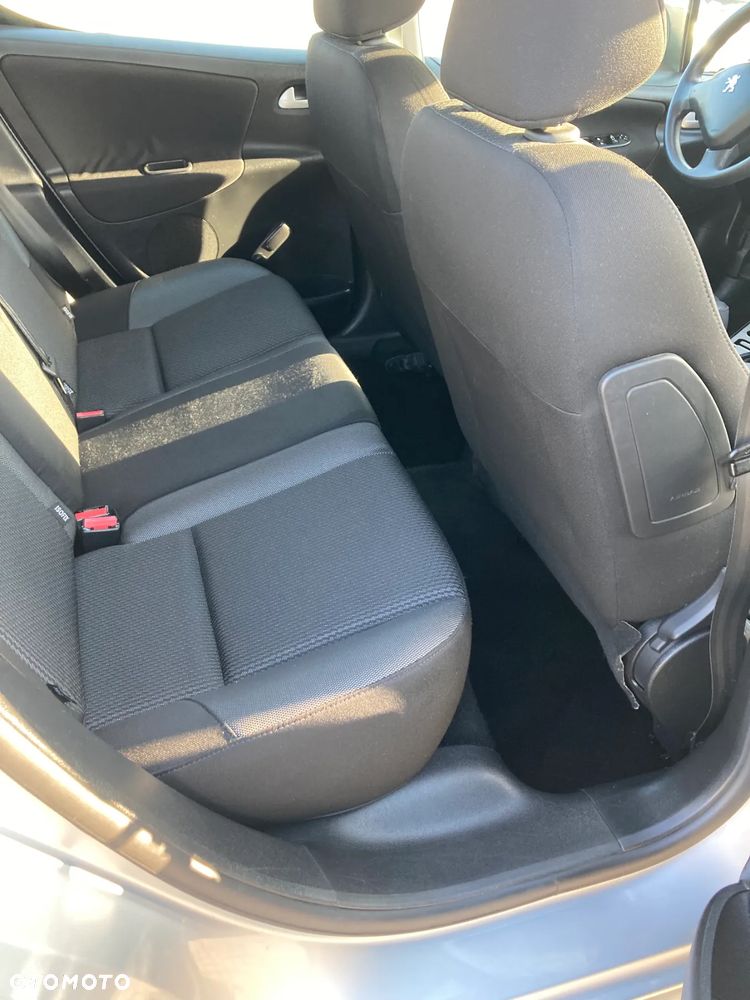 Peugeot 207 70 HDi FAP Tendance - 10