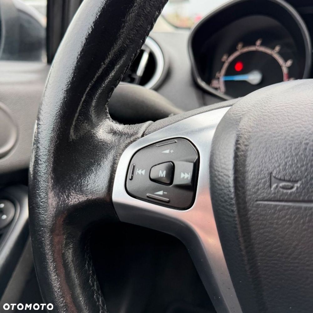 Ford Fiesta - 21