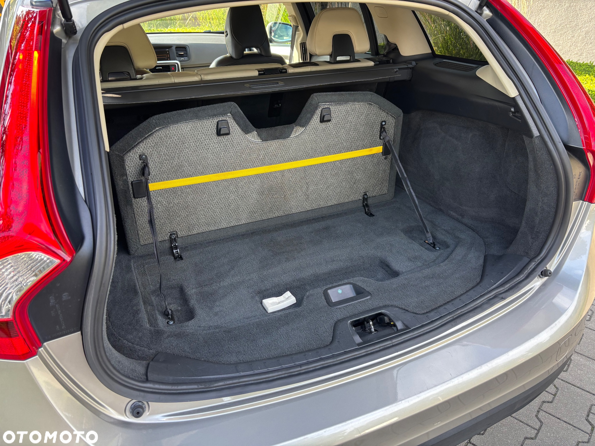 Volvo V60 D3 Summum - 13