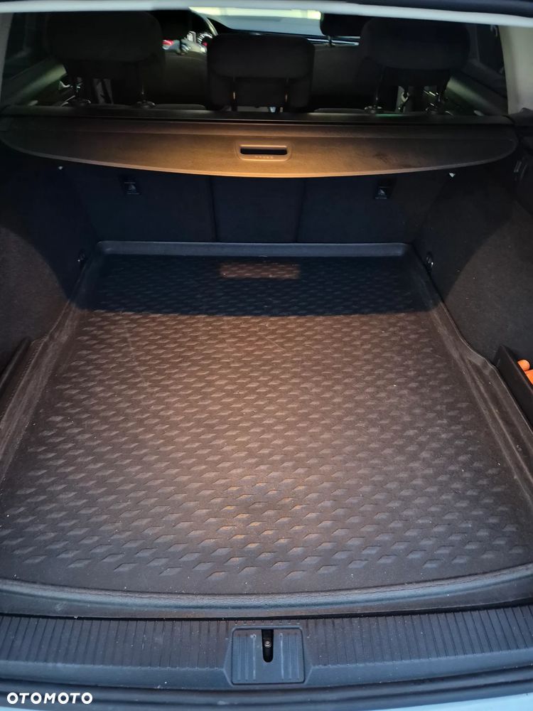 Volkswagen Passat 1.6 TDI BMT Trendline - 10