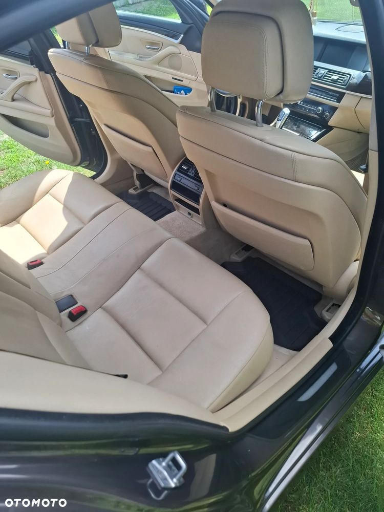 BMW Seria 5 528i - 15