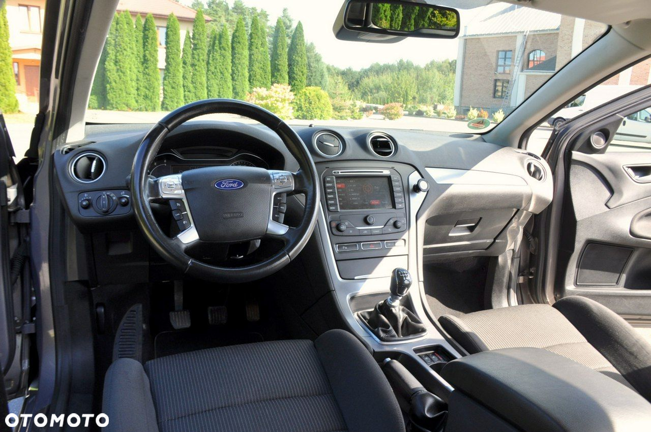 Ford Mondeo - 29