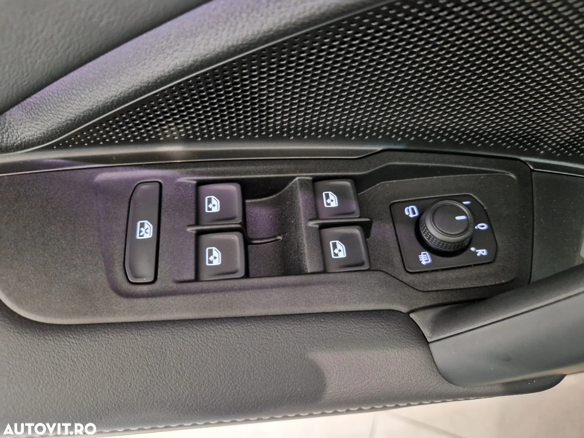 Volkswagen Tiguan - 16