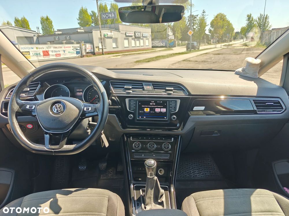 Volkswagen Touran 2.0 TDI BMT Highline - 9