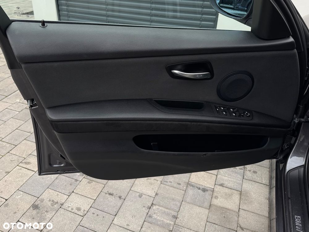 BMW Seria 3 325d DPF - 16