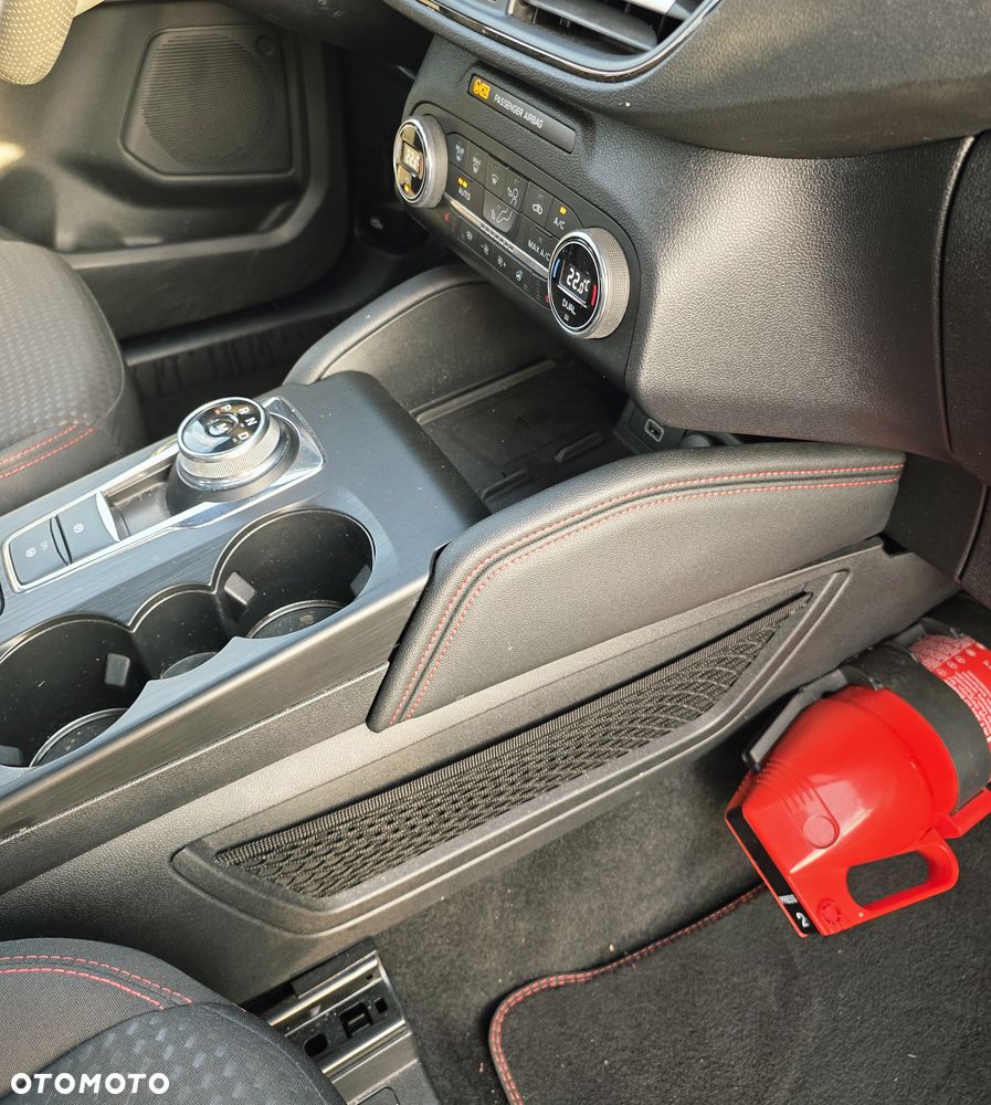 Ford Kuga 2.0 EcoBlue 4x4 ST-LINE - 26