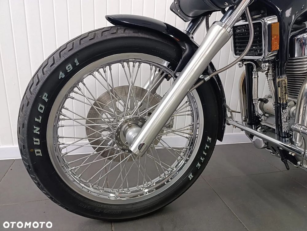 Suzuki Intruder - 10