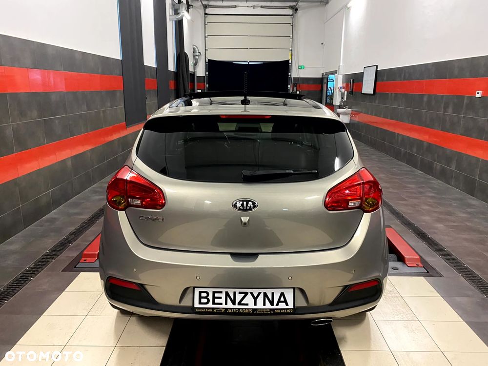 Kia Ceed 1.6 GDI ISG Vision - 10