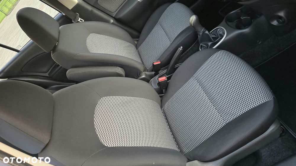 Nissan Micra - 28