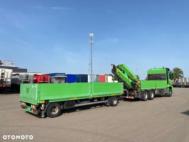 Mercedes-Benz Arocs 2551 6x4 skrzynia / żuraw HMF 4020-k5 /sterowany radiowo/ 2014 r z Niemiec - 21
