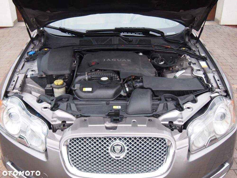 Jaguar XF 3.0 V6 D Premium Luxury - 23