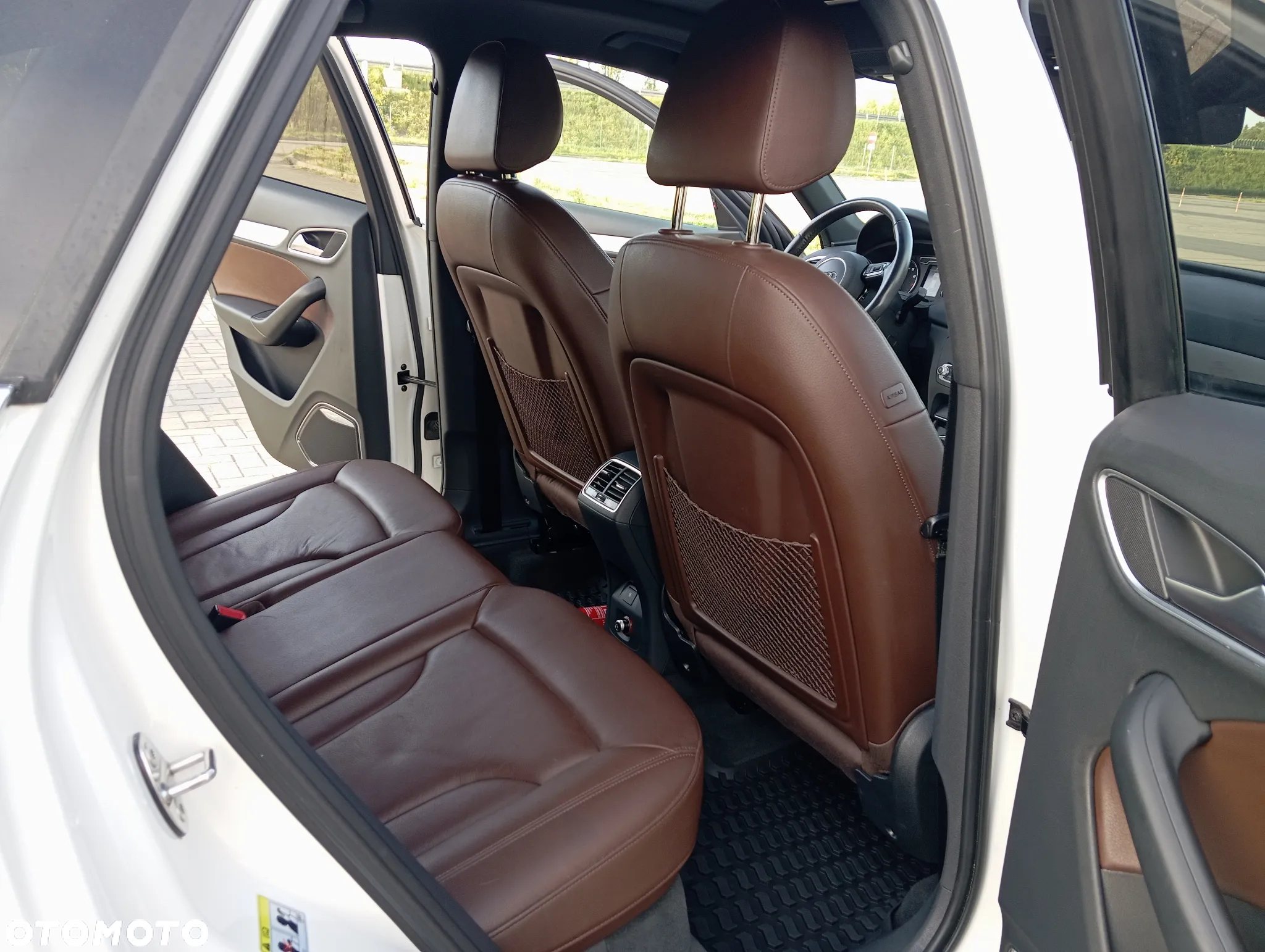 Audi Q3 2.0 TFSI quattro S tronic - 25