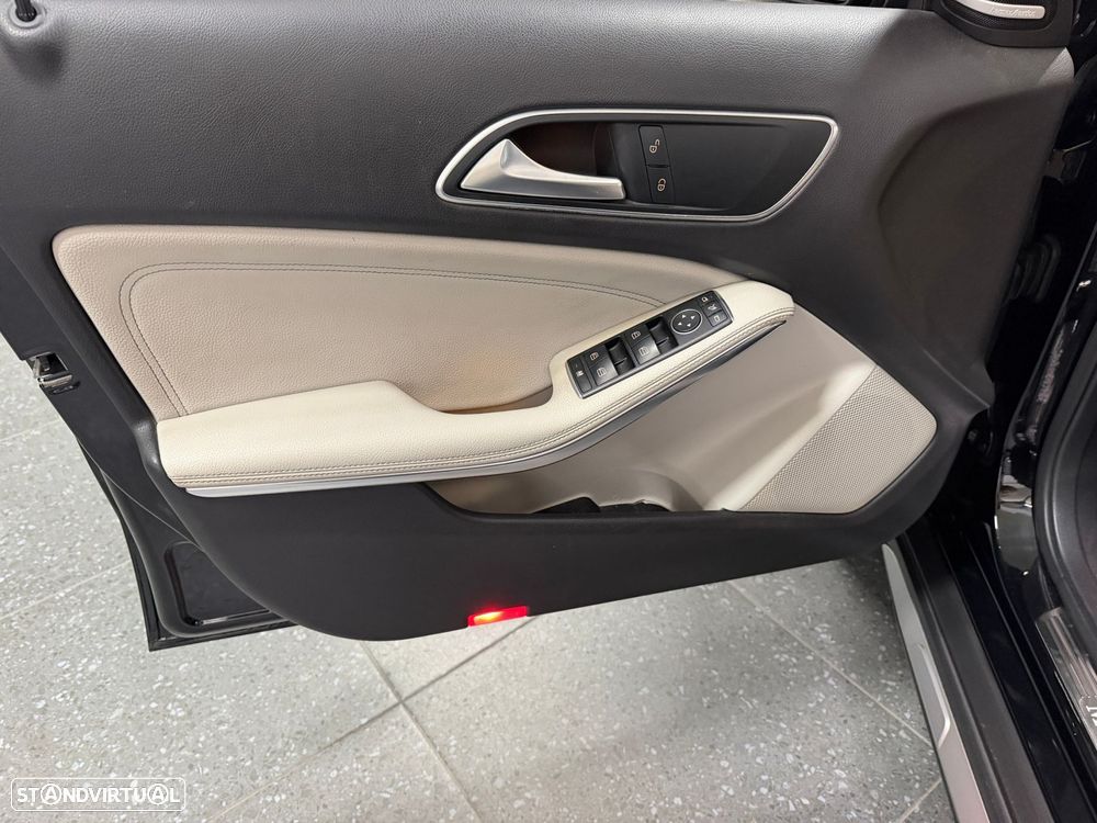 Mercedes-Benz GLA 220 CDI 7G-DCT AMG Line - 35